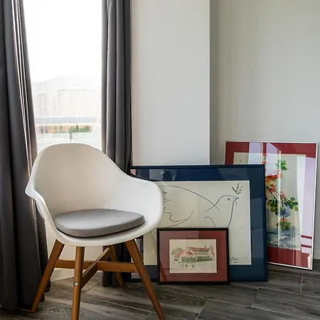 Casas 349h Centre Second Floor